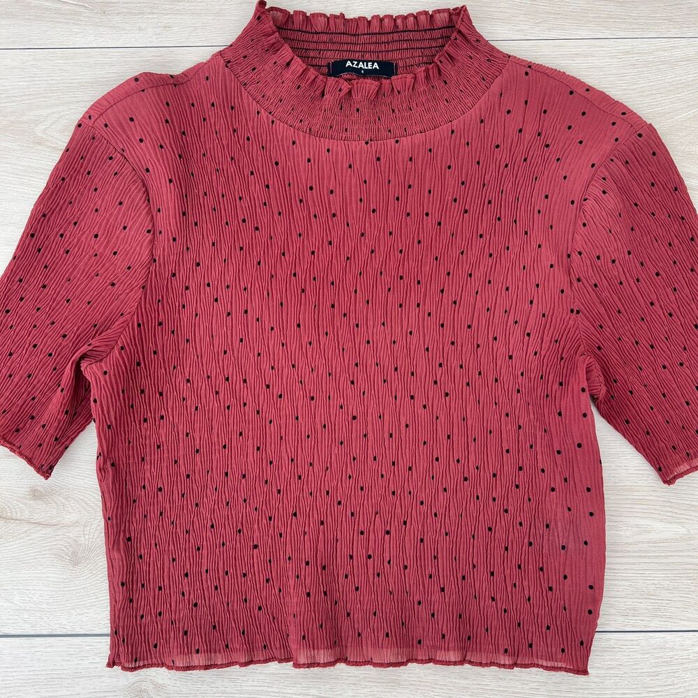 EUC Azalea Sheer Plisse Mock Neck Rust & Black Polka Dot Crop Top Size Small